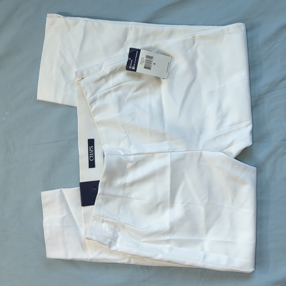 CHAPS Icon White Slimming Fit Capri Size 4 NEW NWT